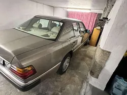 Gebraucht 1991 Mercedes E230 Limousine | 11.950 €