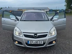 Grau Gebraucht 2007 Opel Signum Kombi | 2.600 € (Fairer Preis)