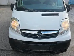Weiß Gebraucht 2011 Opel Vivaro Van | 2.500 €