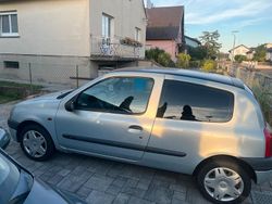 Silber Gebraucht 1998 Renault Clio II Kleinwagen | 2.000 € (Etwas zu teuer)