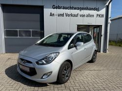 Silber Gebraucht 2014 Hyundai ix20 Edition Kleinwagen | 8.900 € (Etwas zu teuer)