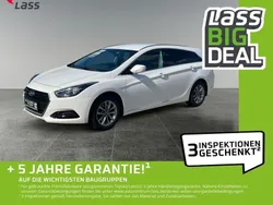 White crystal / mic Gebraucht 2016 Hyundai i40 Trend Kombi | 11.480 € (Guter Preis)