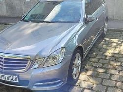 Grau Gebraucht 2011 Mercedes E200 Avantgarde Kombi | 9.888 € (Guter Preis)