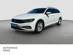 Oryxwhite perlmutteffekt Gebraucht 2022 VW Passat Business Kombi | 20.400 € (Fairer Preis)