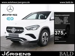 Weiss polarweiss Gebraucht 2024 Mercedes GLA200 Progressive SUV | 39.790 € (Fairer Preis)