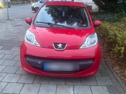 Rot Gebraucht 2006 Peugeot 106 Kleinwagen | 950 €