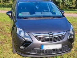Grau Gebraucht 2012 Opel Zafira Van / Kleinbus | 6.000 € (Fairer Preis)
