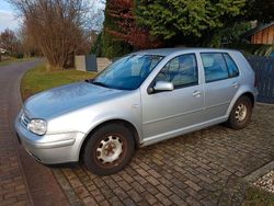 Grau Gebraucht 2000 VW Golf IV Comfortline Limousine | 1.000 € (Superpreis)