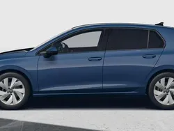 Crystal ice blue metallic Neu 2025 VW Golf VIII R Limousine | 31.242 € (Guter Preis)