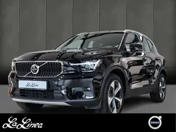 717 onyx black (metallic) Gebraucht 2024 Volvo XC40 Core SUV | 34.490 € (Guter Preis)