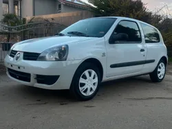 Weiß Gebraucht 2007 Renault Clio II Kleinwagen | 999 € (Guter Preis)