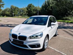 Weiß Gebraucht 2015 BMW 218 Advantage Kombi | 12.600 € (Fairer Preis)