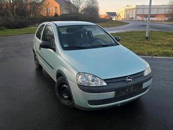 Grün Gebraucht 2002 Opel Corsa Kleinwagen | 1.111 € (Fairer Preis)