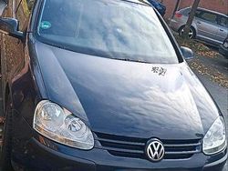 Blau Gebraucht 2004 VW Golf V Kleinwagen | 1.499 €