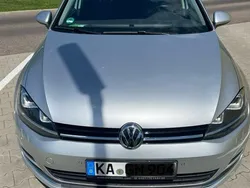 Silber Gebraucht 2017 VW Golf VII Highline Limousine | 14.200 € (Fairer Preis)