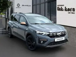 Grau Neu 2025 Dacia Jogger Extreme Van / Kleinbus | 24.069 € (Fairer Preis)