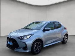 Schwarz Neu 2025 Toyota Yaris Hybrid Comfort Limousine | 27.950 €