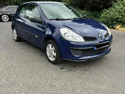Blau Gebraucht 2007 Renault Clio II Kleinwagen | 1.700 € (Fairer Preis)