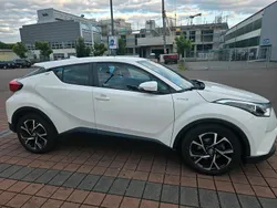 Weiß Gebraucht 2018 Toyota C-HR SUV | 16.850 € (Fairer Preis)