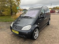 Schwarz Gebraucht 2005 Mercedes Vaneo Van / Kleinbus | 14.999 €