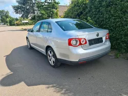 Silber Gebraucht 2007 VW Jetta Limousine | 2.750 € (Guter Preis)