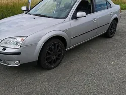 Silber Gebraucht 2003 Ford Mondeo Limousine | 1.790 €