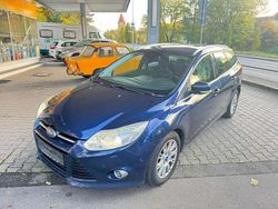 Blau Gebraucht 2012 Ford Focus Kombi | 2.399 € (Fairer Preis)