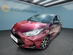 Rot Gebraucht 2020 Toyota Yaris Hybrid Kleinwagen | 18.399 € (Etwas zu teuer)