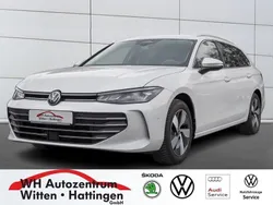 Oryxweiß perlmutteffekt Gebraucht 2024 VW Passat Business Kombi | 31.912 € (Superpreis)