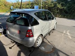Grau Gebraucht 2005 Mercedes A140 Kleinwagen | 1.000 €