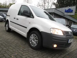 Weiß Gebraucht 2010 VW Caddy Van / Kleinbus | 11.787 € (Teuer)