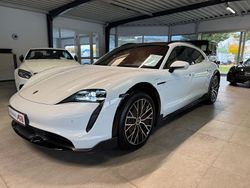 Weiß Gebraucht 2022 Porsche Taycan Turbo S Cross Turismo Limousine | 92.450 €