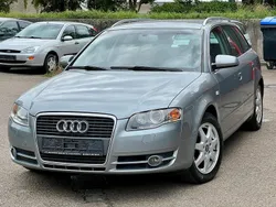 Grau Gebraucht 2005 Audi A4 Comfort Kombi | 4.490 € (Fairer Preis)