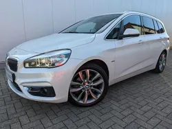 Mineralweiss Gebraucht 2016 BMW 220 Gran Tourer Luxury Line Van / Kleinbus | 17.990 € (Fairer Preis)