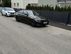 Schwarz Gebraucht 2022 BMW 318 Advantage Limousine | 25.900 € (Guter Preis)
