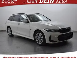 Weiß Gebraucht 2022 BMW 330e M Sport Limousine | 29.450 € (Superpreis)