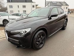 Schwarz Gebraucht 2017 Alfa Romeo Stelvio Super SUV | 18.990 € (Etwas zu teuer)