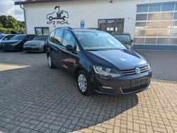 Atlantik blue metallic Gebraucht 2022 VW Sharan Comfortline Van / Kleinbus | 25.600 € (Guter Preis)