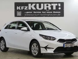 Carraraweiss Neu 2025 Kia Ceed Limousine | 24.950 € (Fairer Preis)