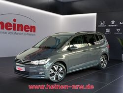 Grau Gebraucht 2023 VW Touran Comfortline Van / Kleinbus | 35.409 € (Teuer)