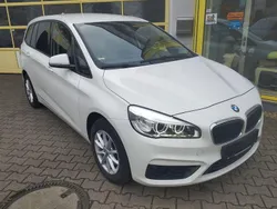Weiß Gebraucht 2017 BMW 218 Gran Tourer Van / Kleinbus | 14.800 € (Superpreis)