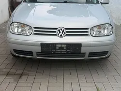 Grau Gebraucht 2000 VW Golf IV Highline Limousine | 2.000 € (Fairer Preis)