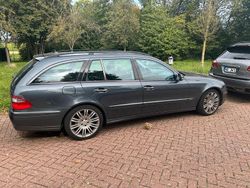 Grau Gebraucht 2008 Mercedes E320 Sport Kombi | 8.200 € (Teuer)