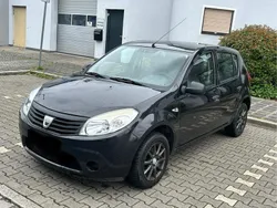 Schwarz Gebraucht 2010 Dacia Sandero Kleinwagen | 1.450 €