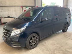 Cavansitblau metallic Gebraucht 2019 Mercedes V250 AMG line Van / Kleinbus | 39.990 € (Fairer Preis)