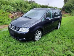 Schwarz Gebraucht 2006 VW Touran Van / Kleinbus | 1.950 € (Fairer Preis)