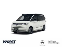 Candyweiß / deep black perlef Gebraucht 2024 VW California California Van | 89.990 €