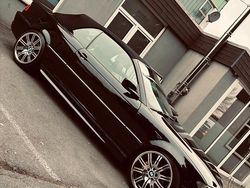 Schwarz Gebraucht 2004 BMW 320 Cabriolet Cabrio | 11.499 €