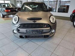 Midnight black metallic Gebraucht 2017 Mini Cooper SD Kleinwagen | 10.950 €