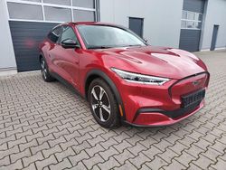 Rot Gebraucht 2024 Ford Mustang Mach-E SUV | 33.490 € (Superpreis)